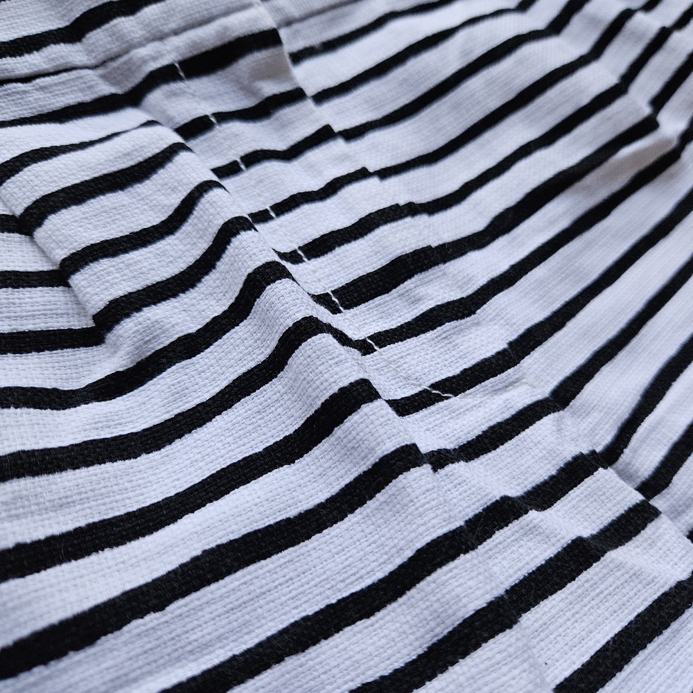 J.Crew Striped Pleated Shorts Nautical Black/ White Women's Size 4 - Picture 4 of 13